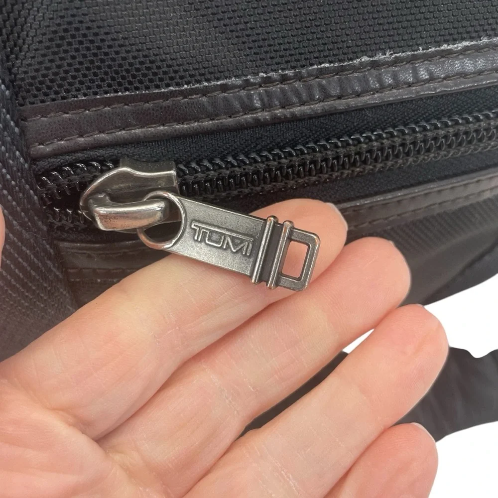 Tumi Organizer Brief Portfolio Brown - Picture 15 of 16